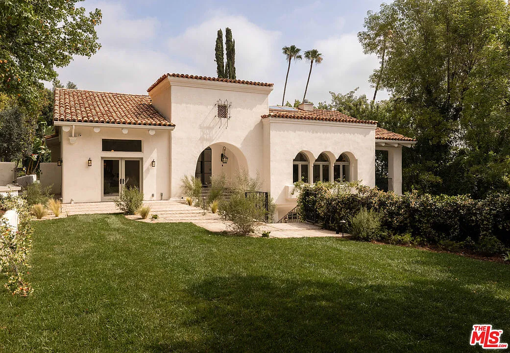 6 bed, 7.5 bath, 8205 sqft, $52,500 — Photo 2