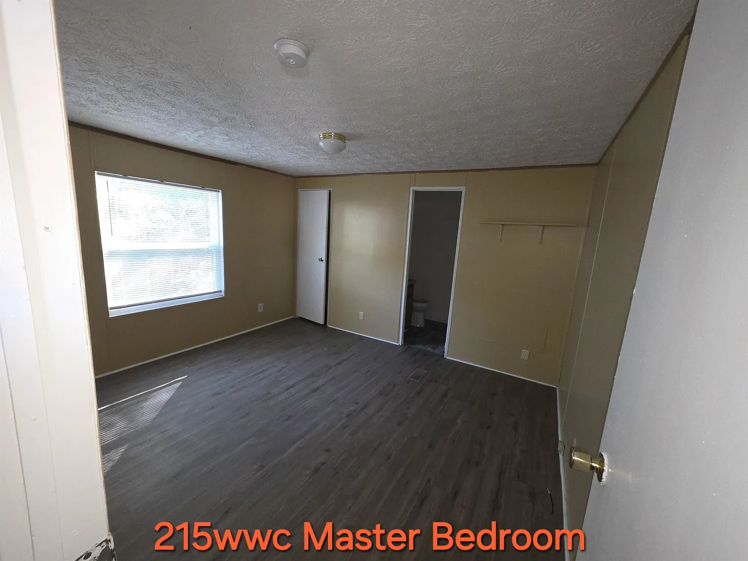 WWC215 — Photo 3