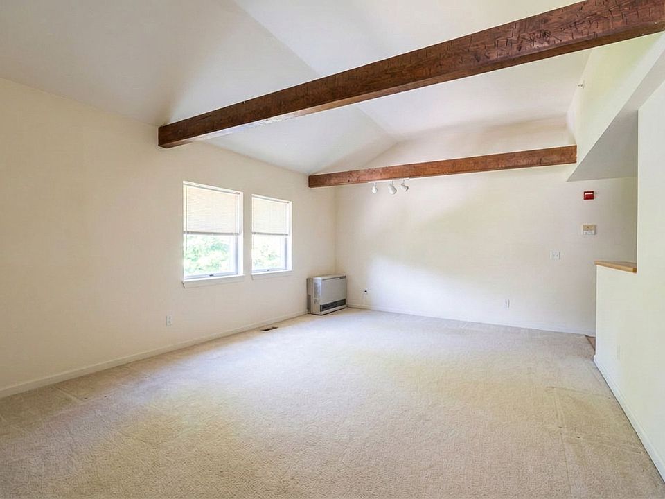 1st image of 181 Lower Main St #206
