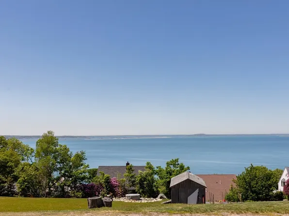 111 Rocky Hill Rd, Plymouth, MA 02360