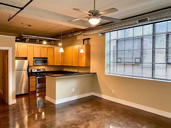 3rd image of 505 6th St SW #20G