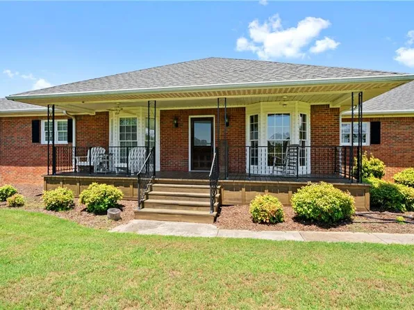 121 Holloway Rd NW, Adairsville, GA 30103