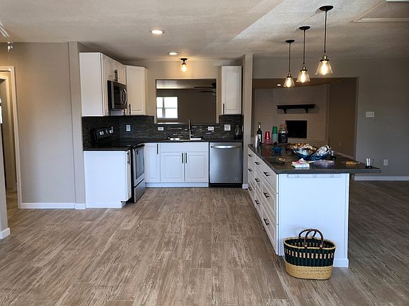 5th image of 4415 Monty Dr