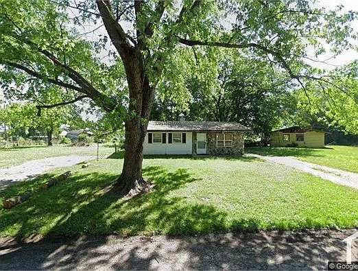 1 Westwood Dr — Photo 1