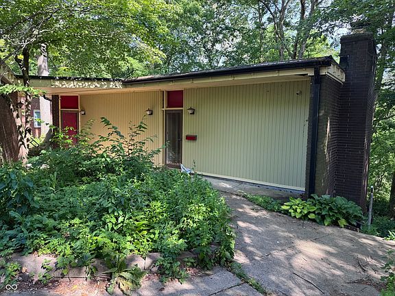 2nd image of 2611 Chesterfield Pl