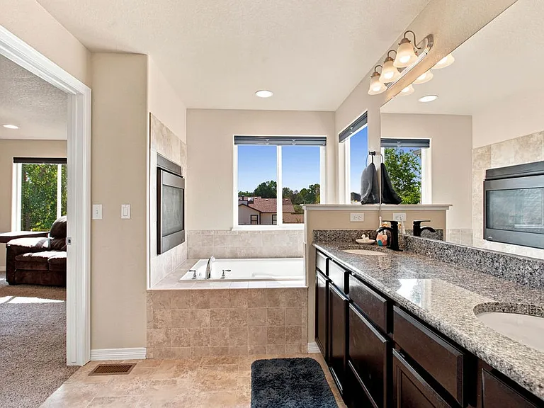 509 Wrangell Ln — Photo 27