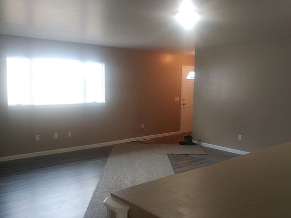 4th image of 1204 1/2 Hawthorne Ln #1204-1/2