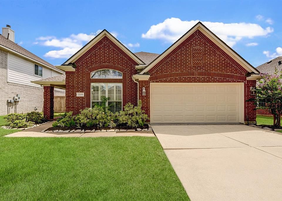 1st image of 2205 Lake Wind Drive