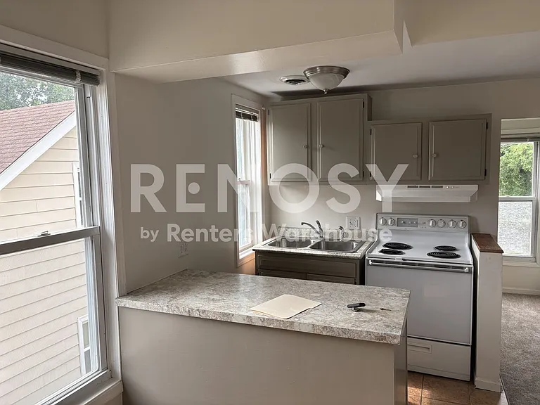 708 Randolph Ave #2 — Photo 17