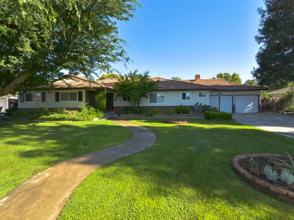 1636 W Vartikian Ave, Fresno, CA 93711