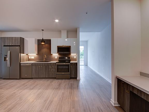 4th image of 4361 S Congress Ave Unit 110