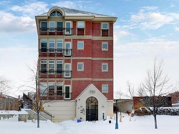 4th image of 920 E 17th Ave Unit 301