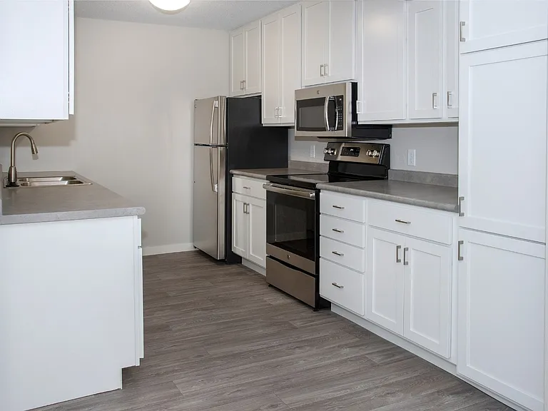 Southwind Apartments — Photo 23