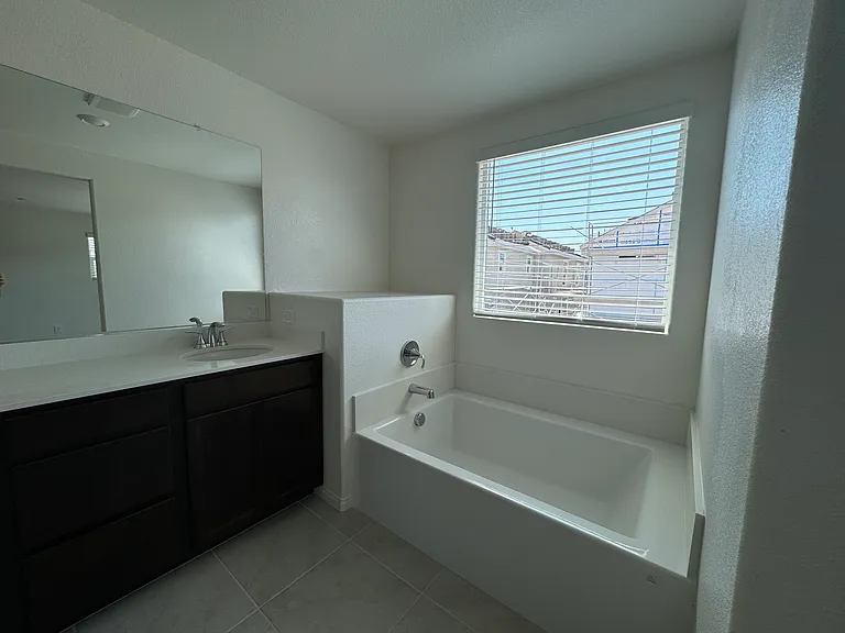 3655 Valpacos Ln — Photo 17
