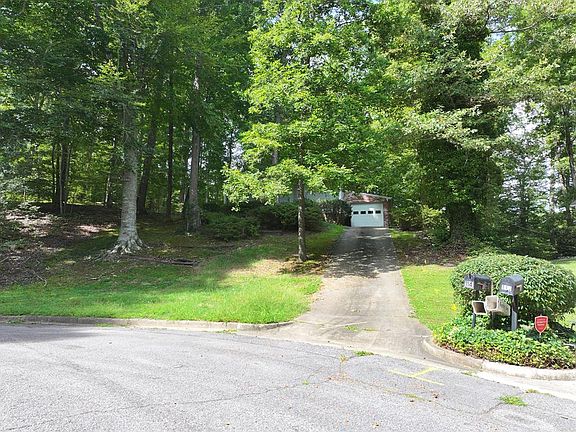 5th image of 114 Briarcliff Pl