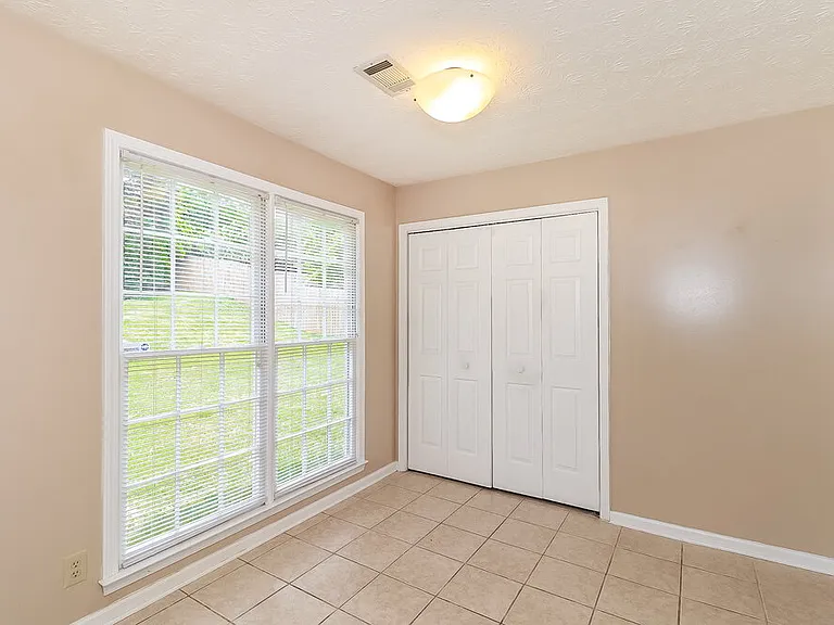 3935 Willowmeade Dr — Photo 13