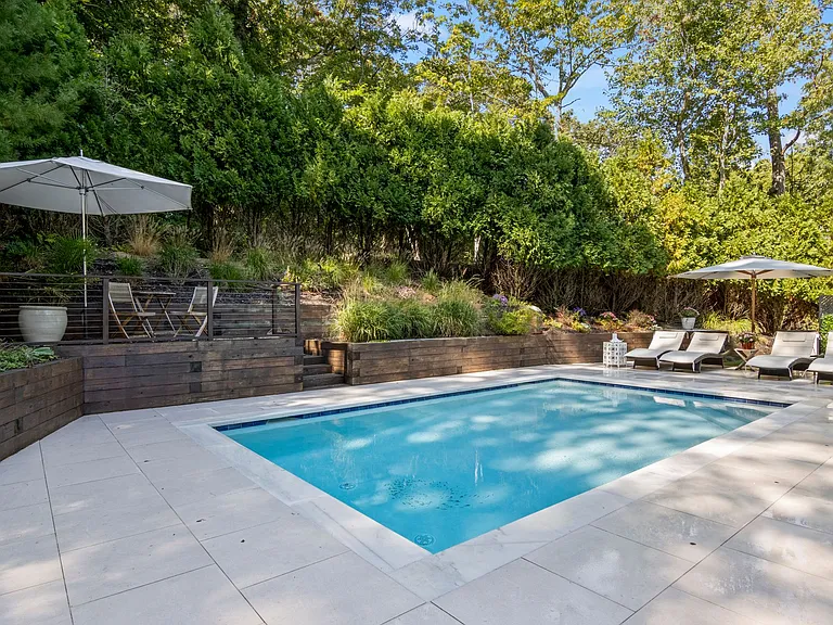 2421 Noyac Rd — Photo 47