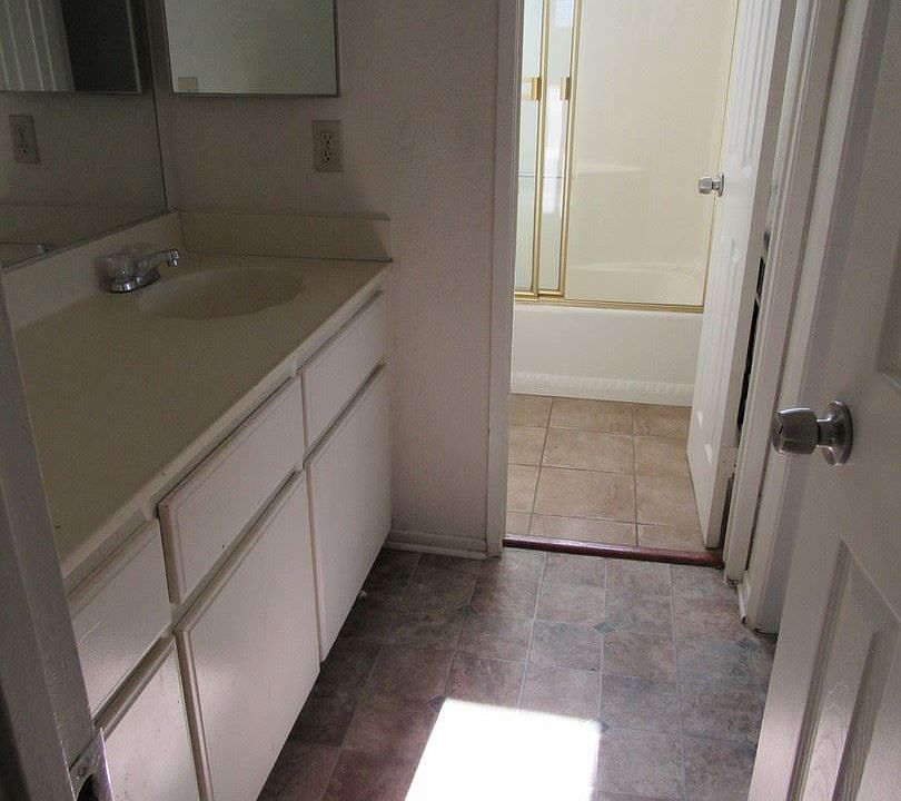 2nd image of 14315 Agave St