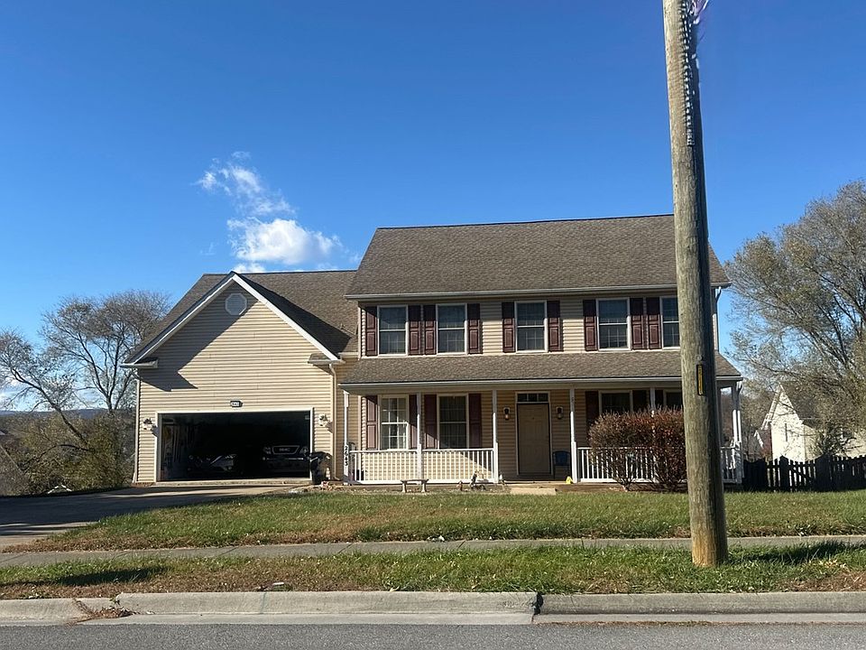 2nd image of 2643 Middle Rd