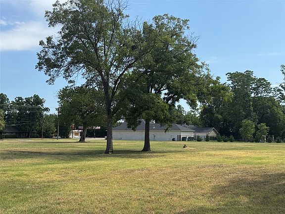 4th image of 105 Smallwood Dr
