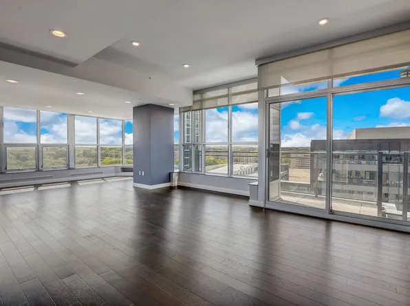 625 N Segoe Rd Unit 909, Madison, WI 53705