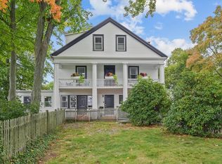 201 Humphrey St APT 2, Marblehead, MA 01945