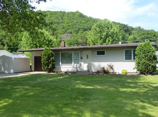 S1574 Lake St, Alma, WI 54610