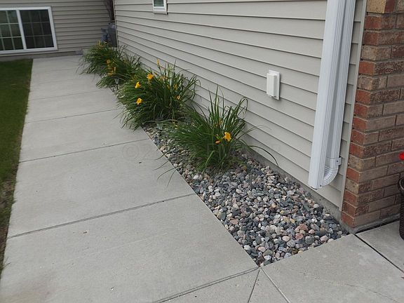 3rd image of 1581 34th Ave S
