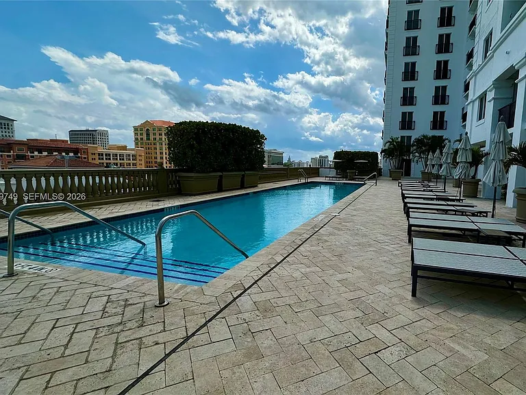 10 Aragon Ave #1013 — Photo 4