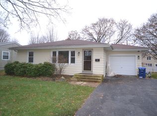 309 S 13th St, St Charles, IL 60174