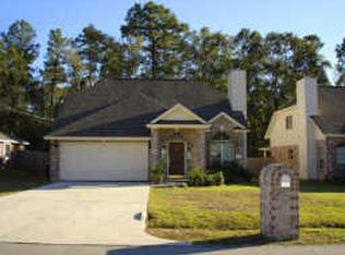 255 Maple Ln, Conroe, TX 77304