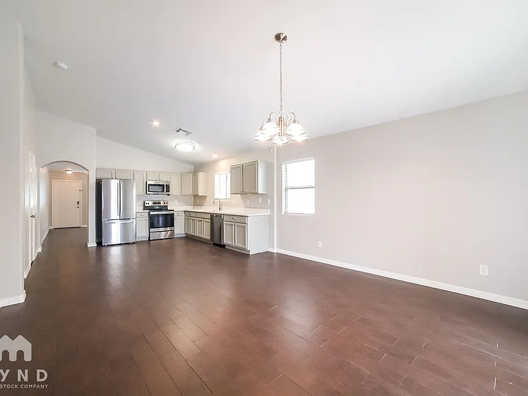 10238 W Hess St — Photo 3