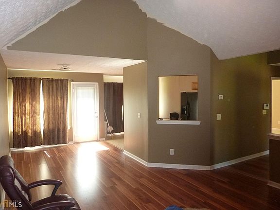 3rd image of 53 Park Pine Cir