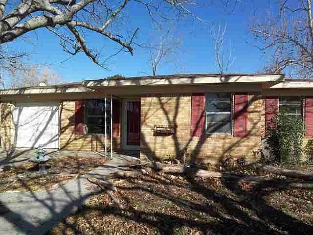 1st image of 303 Highland Dr