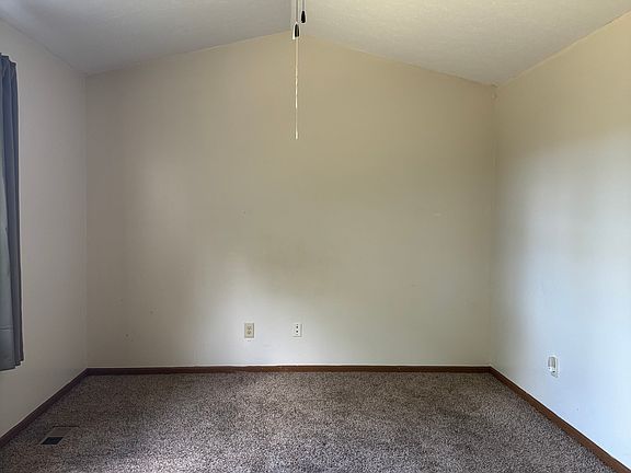 3rd image of 7866 Mill Creek Cir