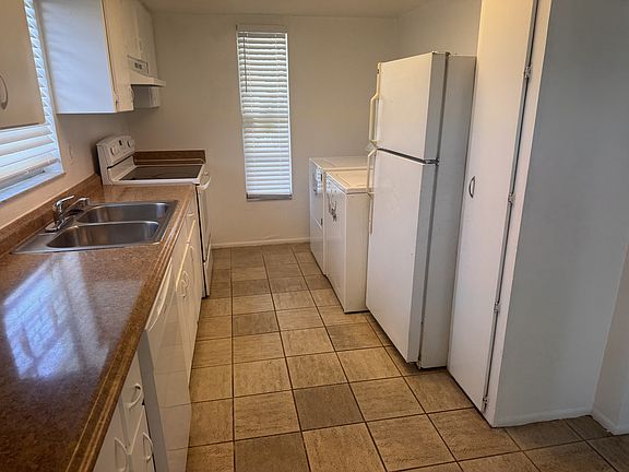 3rd image of 7817 W 43rd Avenue Dr