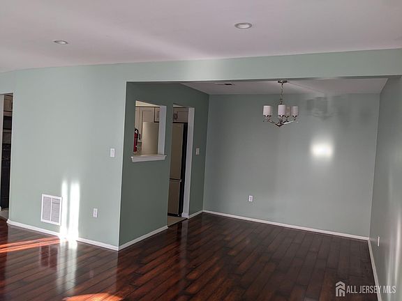 5th image of 310 Michaels Ct #310
