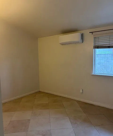 1083 Gilwood Ave — Photo 11
