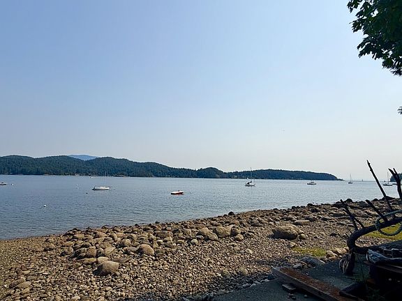 2nd image of 784 Marine Dr