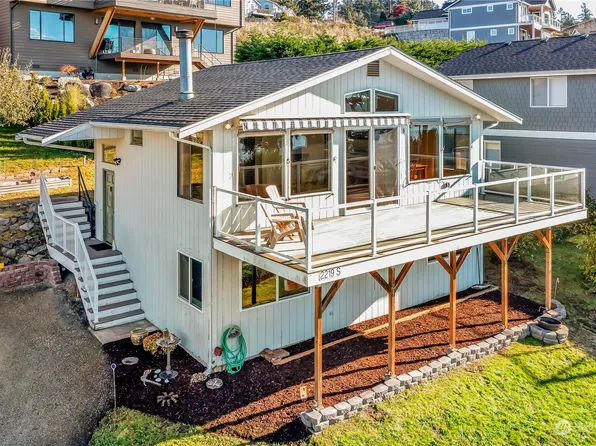2219 Wagner Road, Camano Island, WA 98282