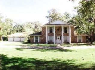 1124 County Road 205, Angleton, TX 77515