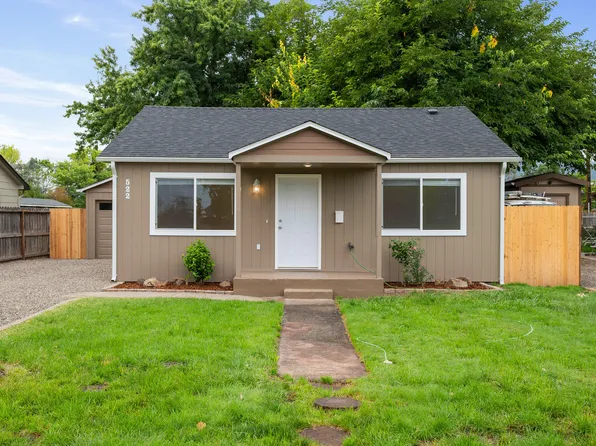 522 S 4th St, Central Pt, OR 97502