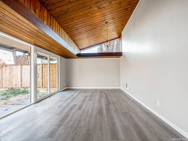1208 Birch Ave #1-8 — Photo 9