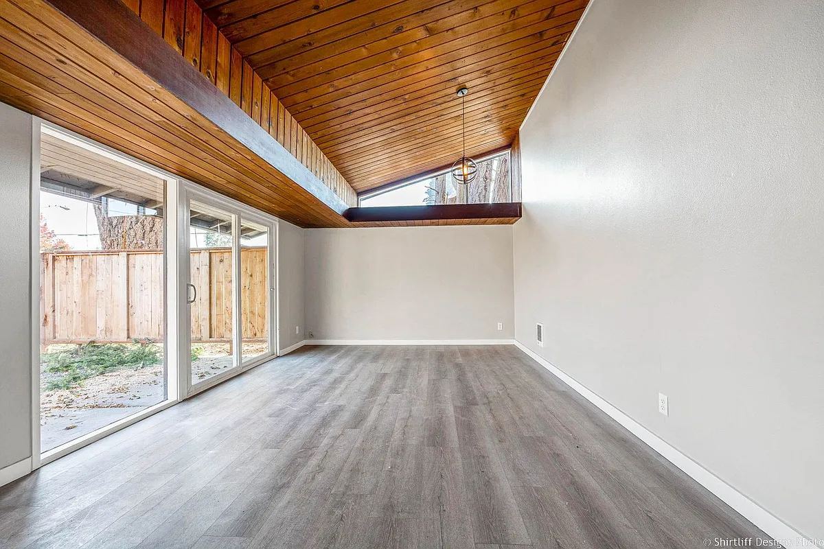 Building Photo - 1208 Birch Ave #1-8