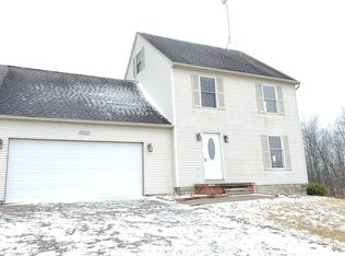 6063 Pheasant Ridge Dr, Fowlerville, MI 48836