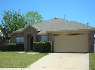 10721 Ivy Creek Ln, Fort Worth, TX 76140