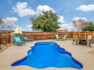 499 Grayson Ln, Lake Dallas, TX 75065