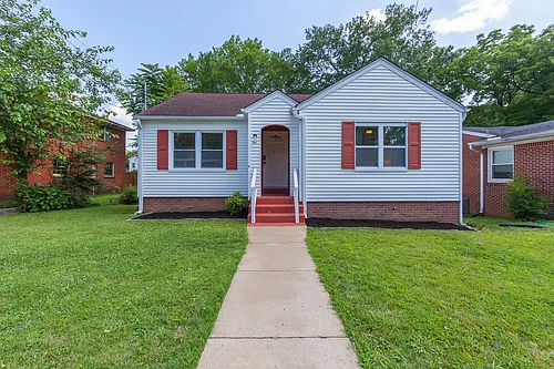 110 Westwood Ave Photo 1