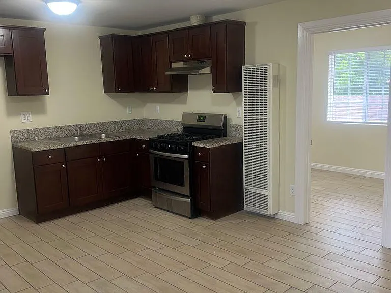 3856 S. Normandie Ave — Photo 5