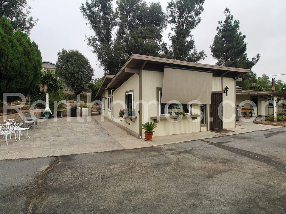 1st image of 15222B Hilltop Cir
